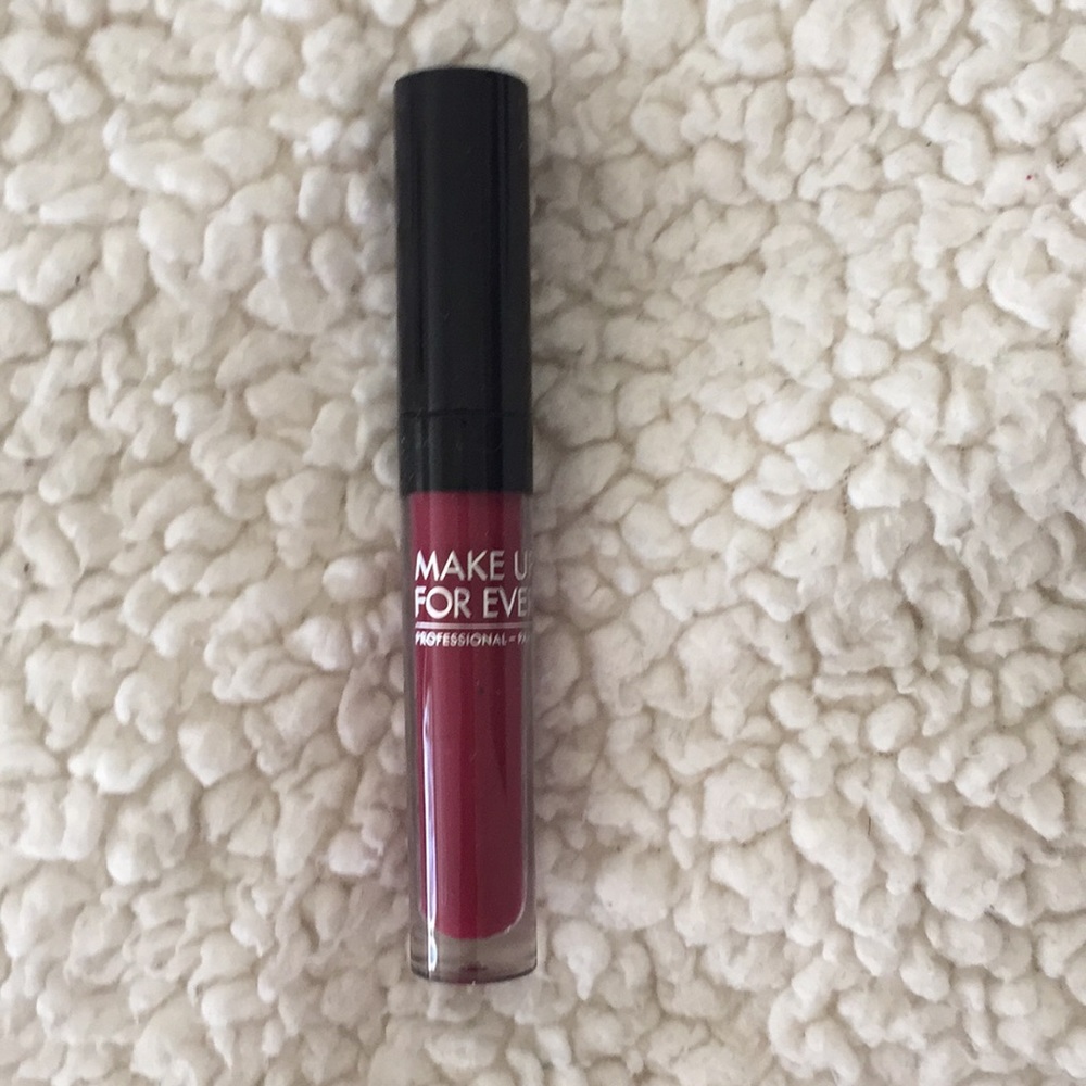 NWOT LIPSTICK
